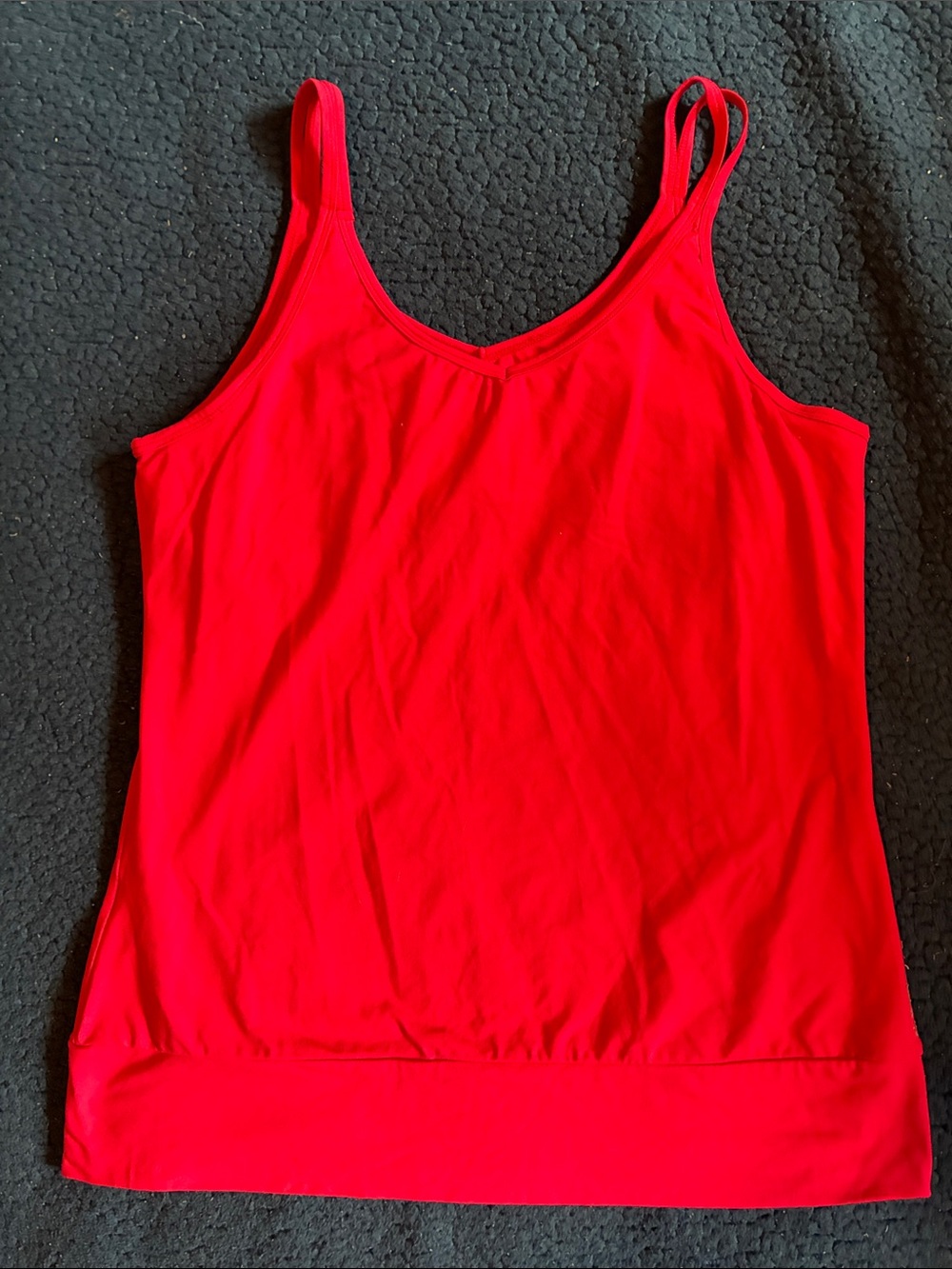 ALO Yoga Bright Red Camisole with Shelf Band tank top - Picture 2 of 3